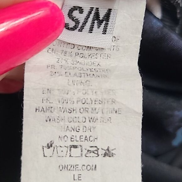 Soma S/M Onzie Hot Yoga Flow High Rise Midi Legging Night Swim Capri Activewear - Picture 8 of 8